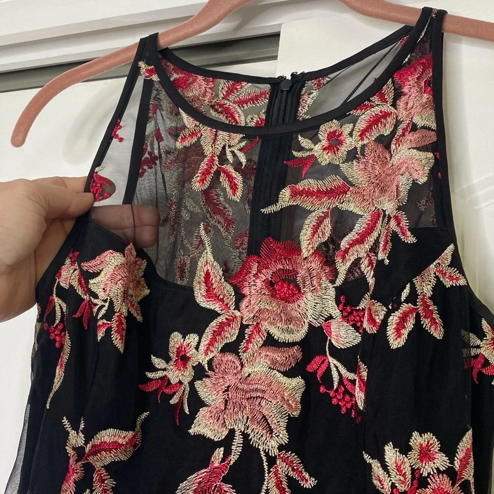 White House Black Market 0 Floral Dress - Picture 3 of 9